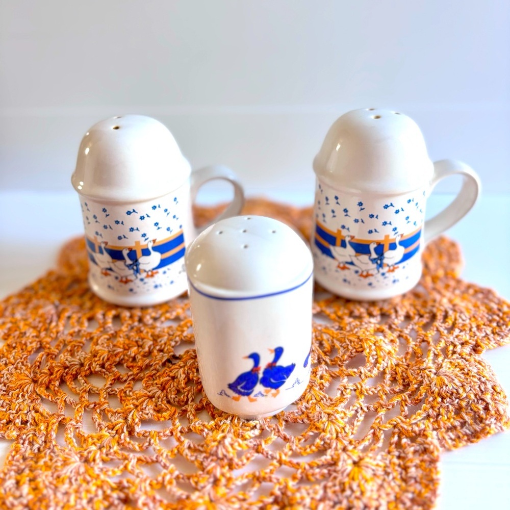 Vintage Goose Salt and Pepper Shaker Set Farmhouse Ceramic